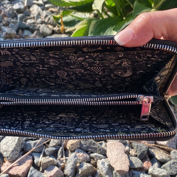 Saint Laurent Classic Black Zip Wallet with box - Picture 5 of 10
